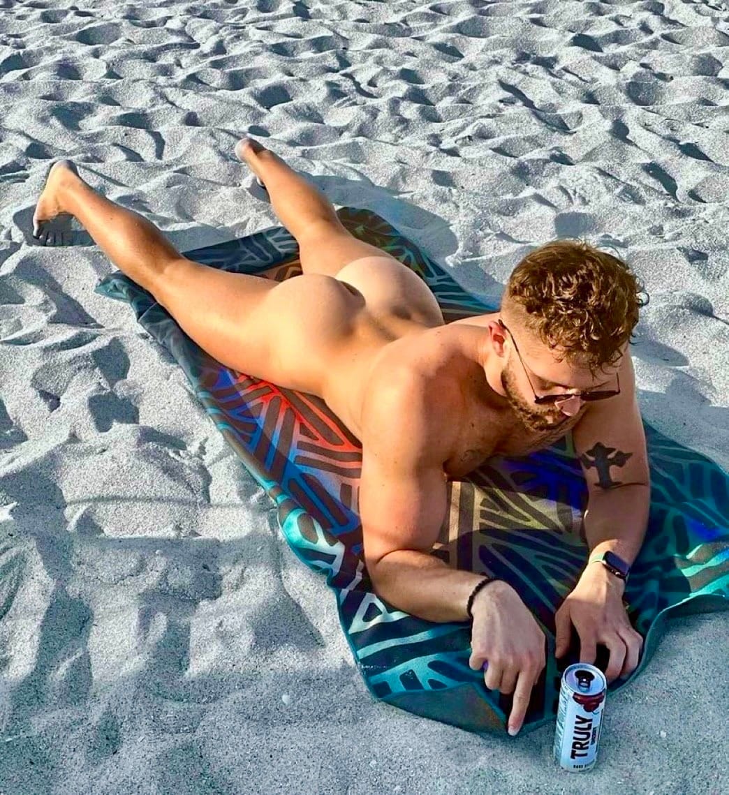 Check out today's Gallery of Men