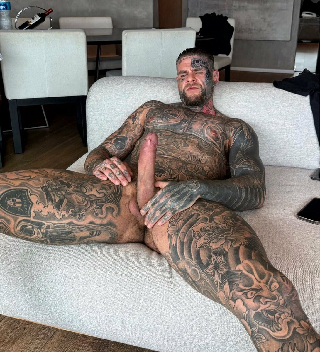 You Are a Work of Art. Show It Off in Our April Photo Challenges